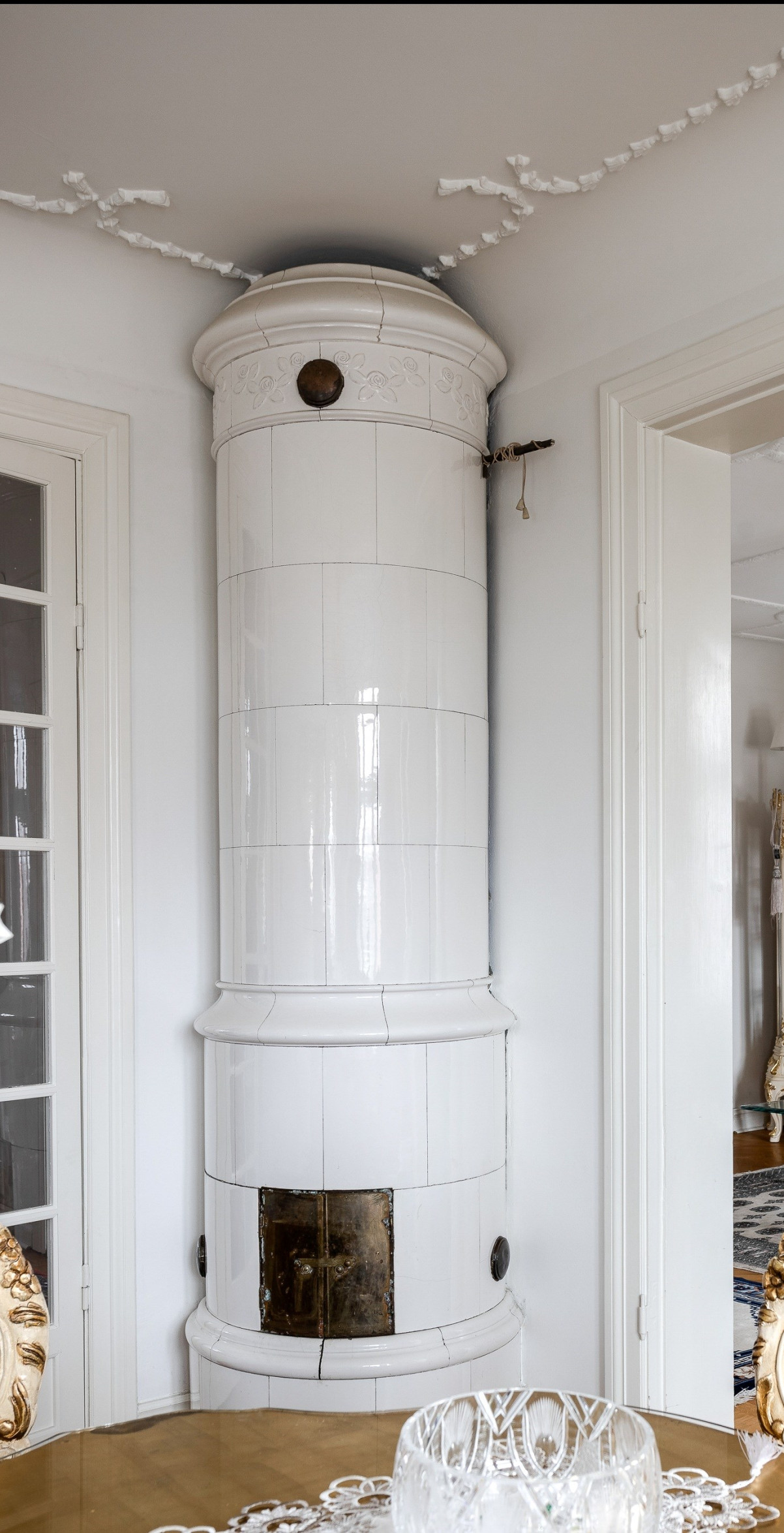 Bevarad kakelugn Köpingevägen 9