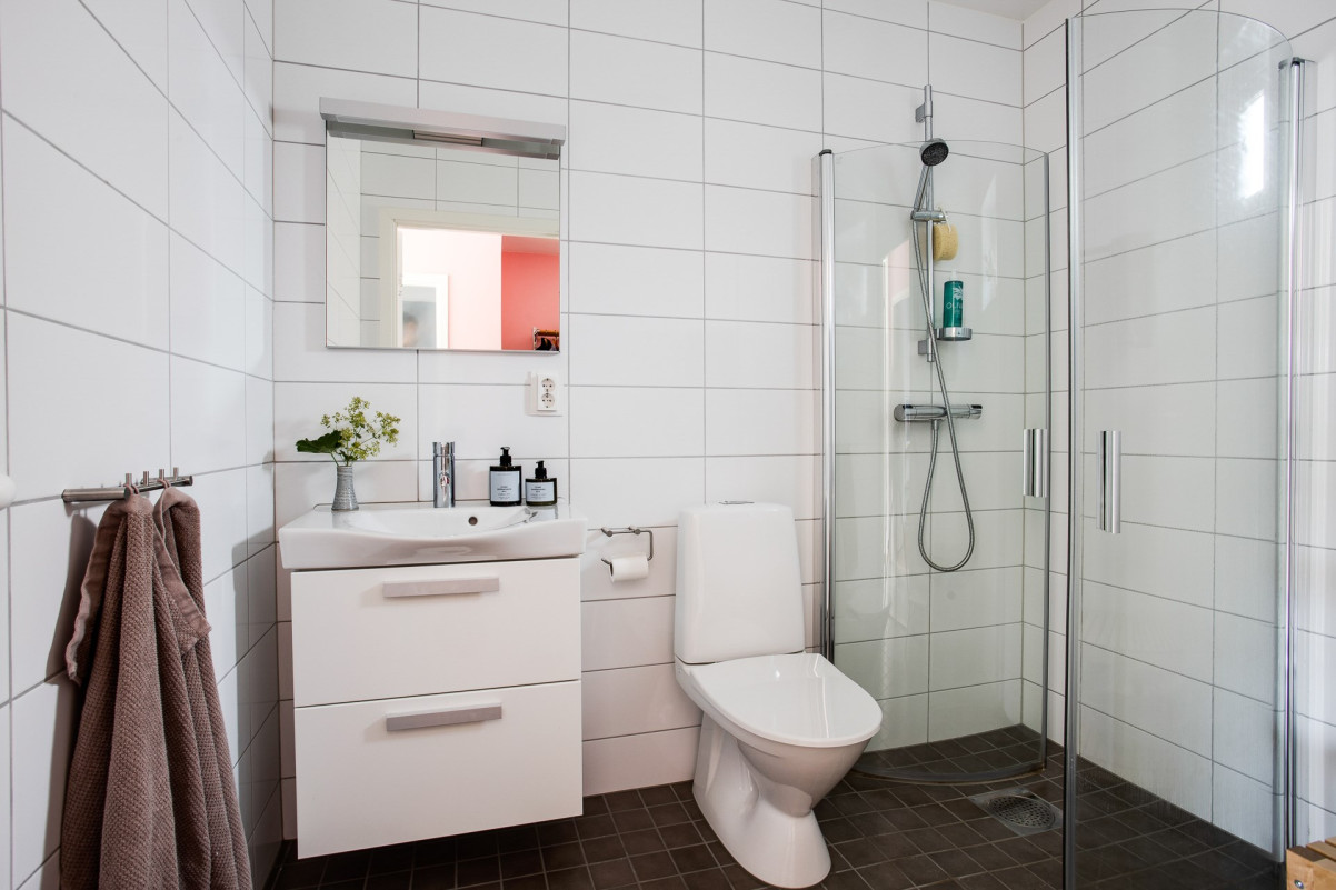 Badrum entréplan Badrum entréplan Astilbegatan 6