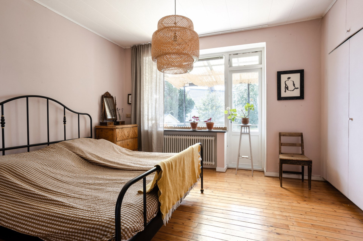 Sista av sovrummen på entréplan Wärdshusvägen 18