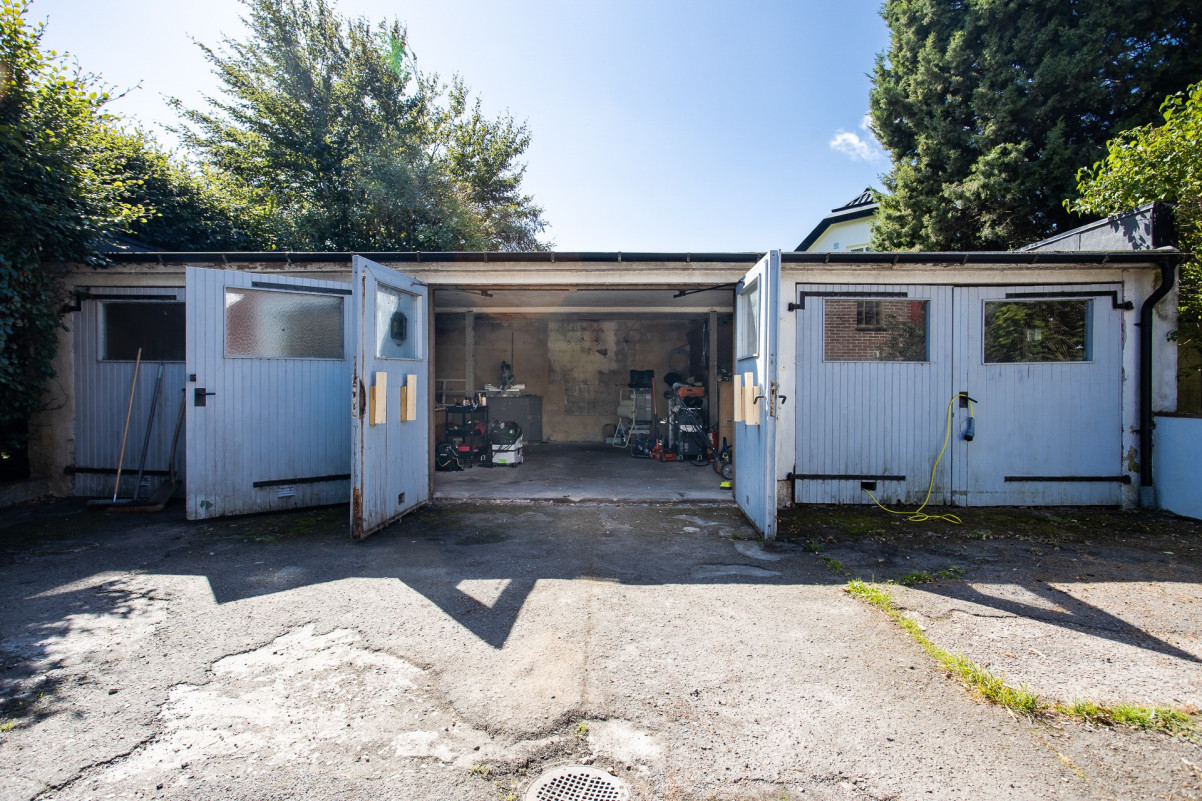 Trippelgarage Wärdshusvägen 18