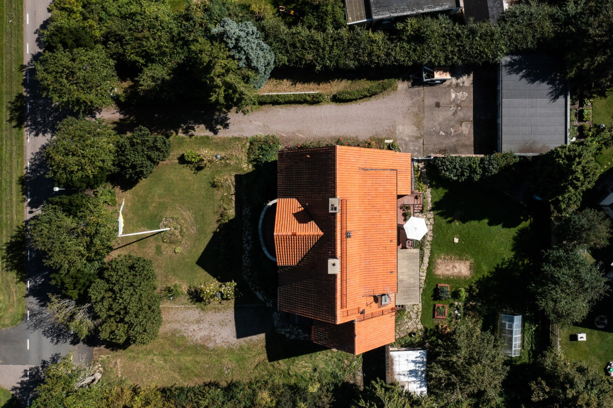 Tomten från ovan Wärdshusvägen 18