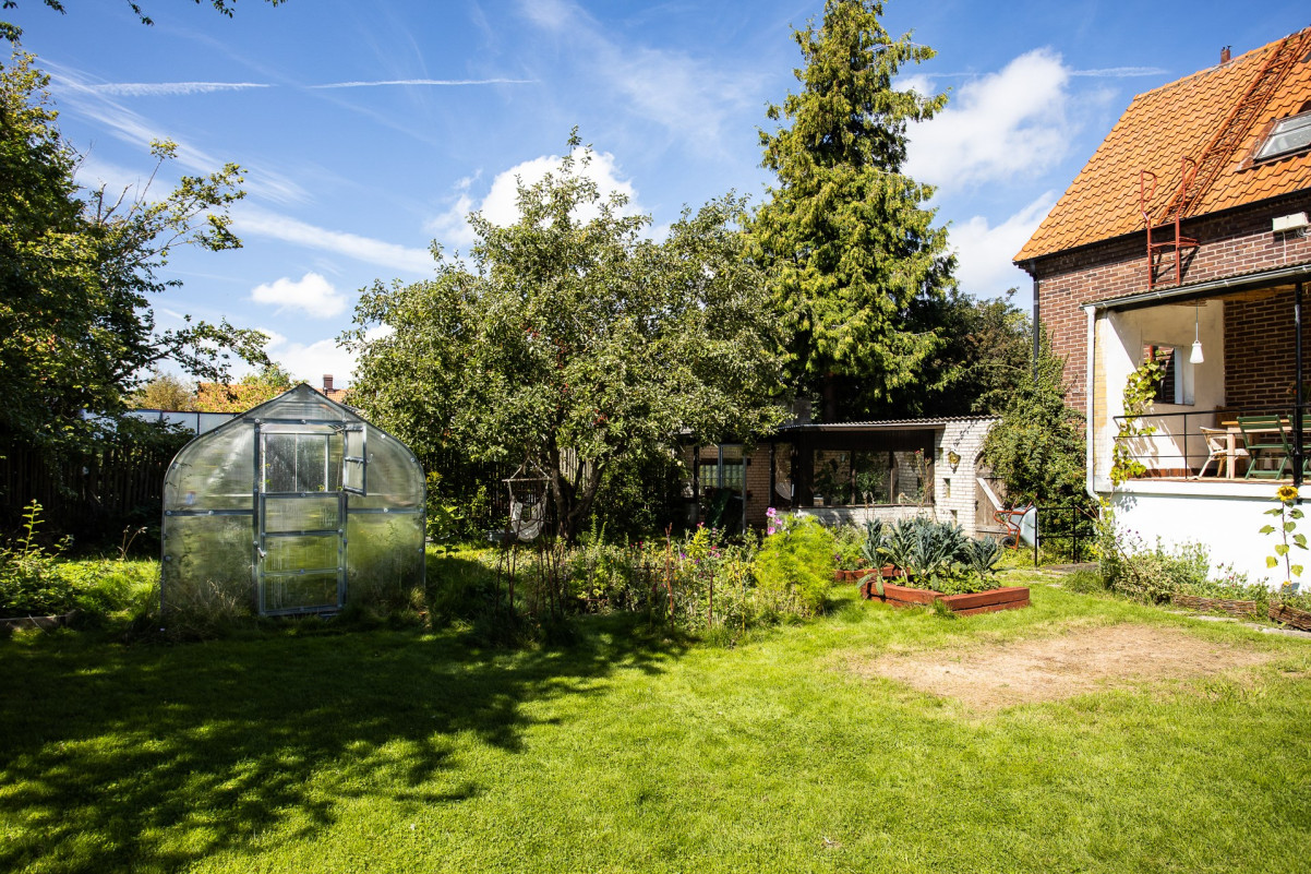 Trädgård Wärdshusvägen 18