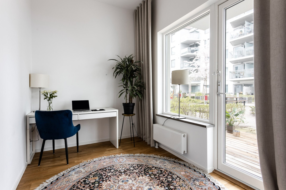 Uteplatsen nås från mindre av sovrummen Redaregatan 33