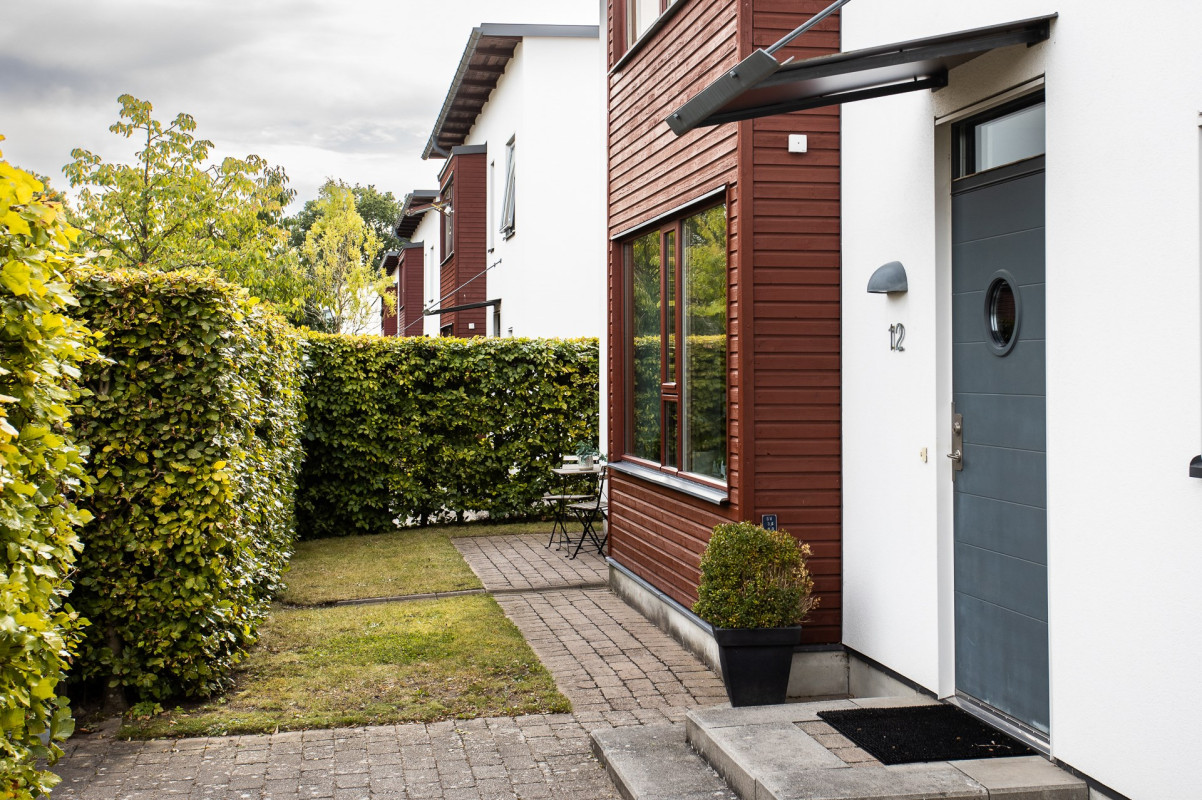  Lövsångaregatan 12