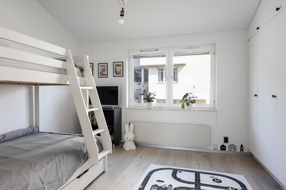 Sovrum 2 Fågelsångsgatan 2B