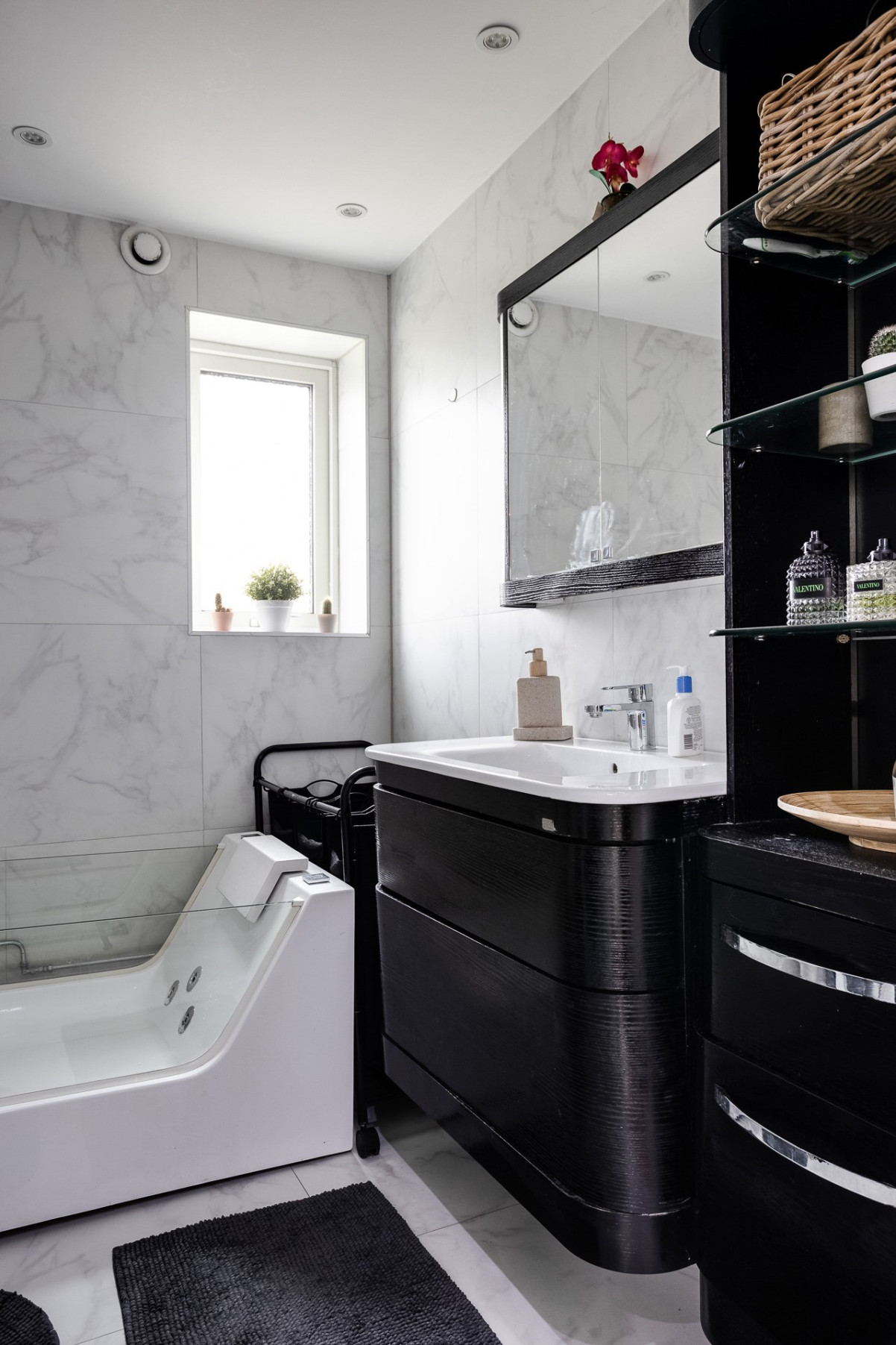 Stilrent badrum från 2021 Sockengatan 22A