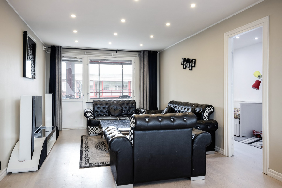 Vardagsrum med direkt utgång till balkongen Sockengatan 22A