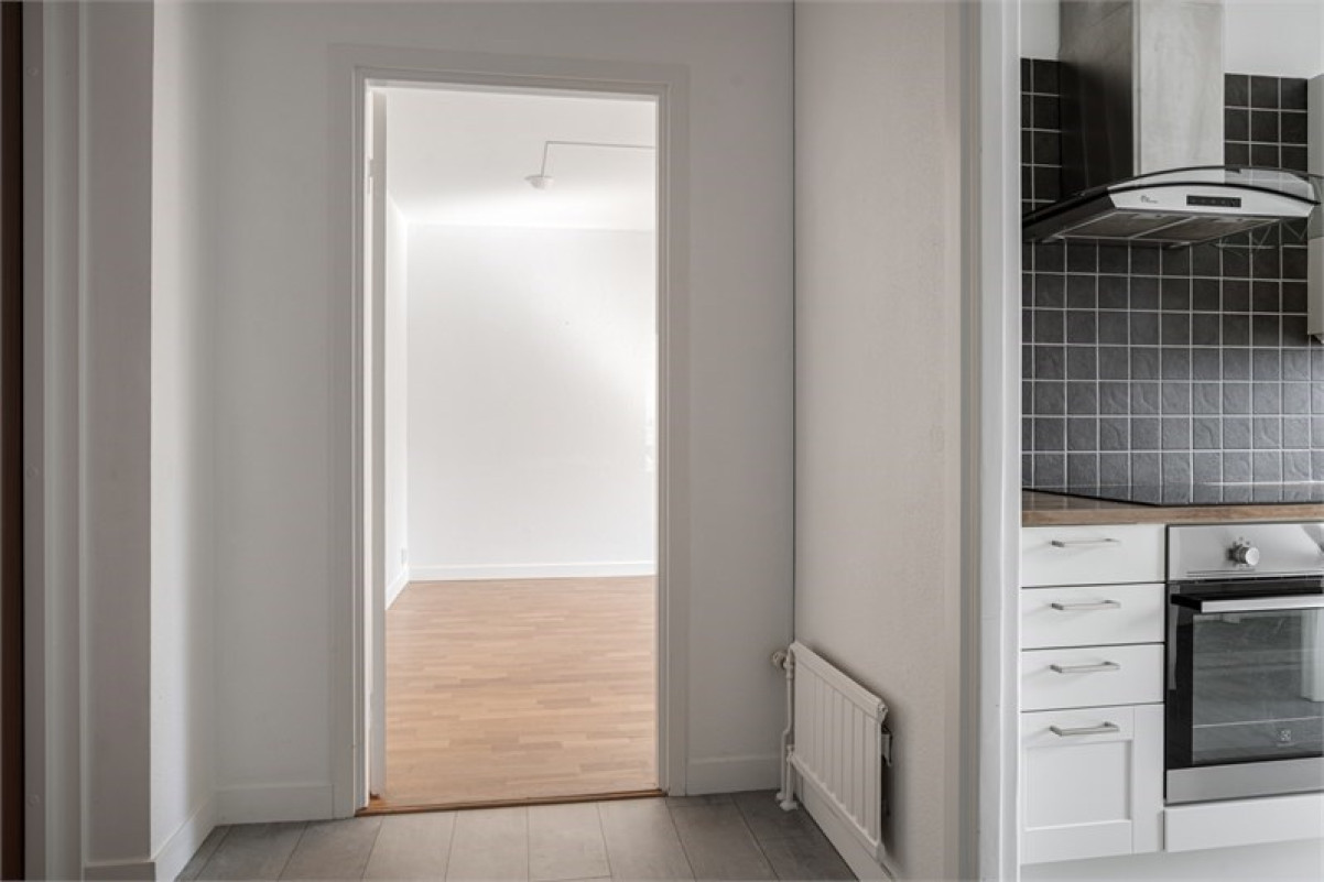 Vy från hallen mot vardagsrummet Ystadsgatan 12C