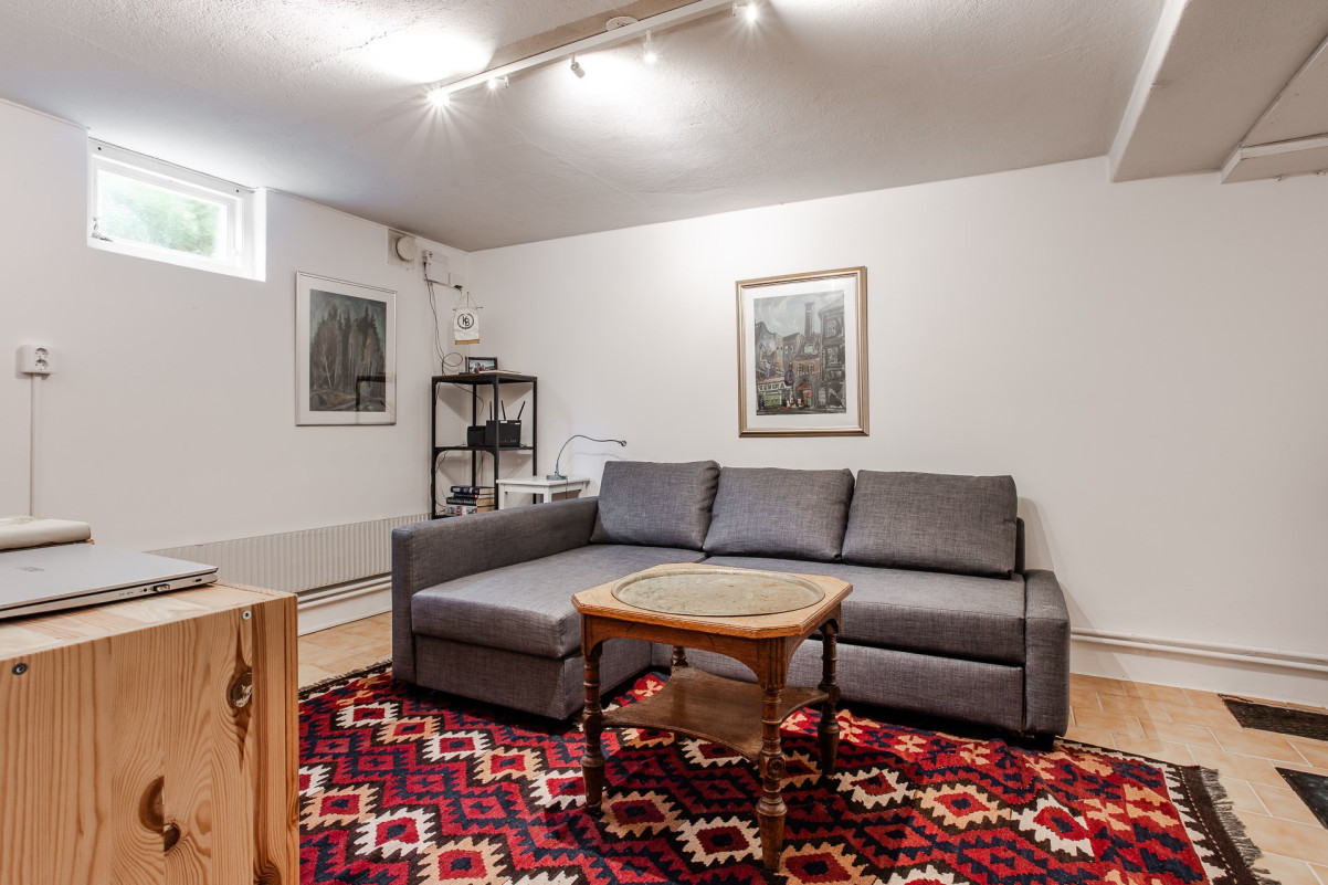 Allrum/extra sovrum källare Skolvägen 30