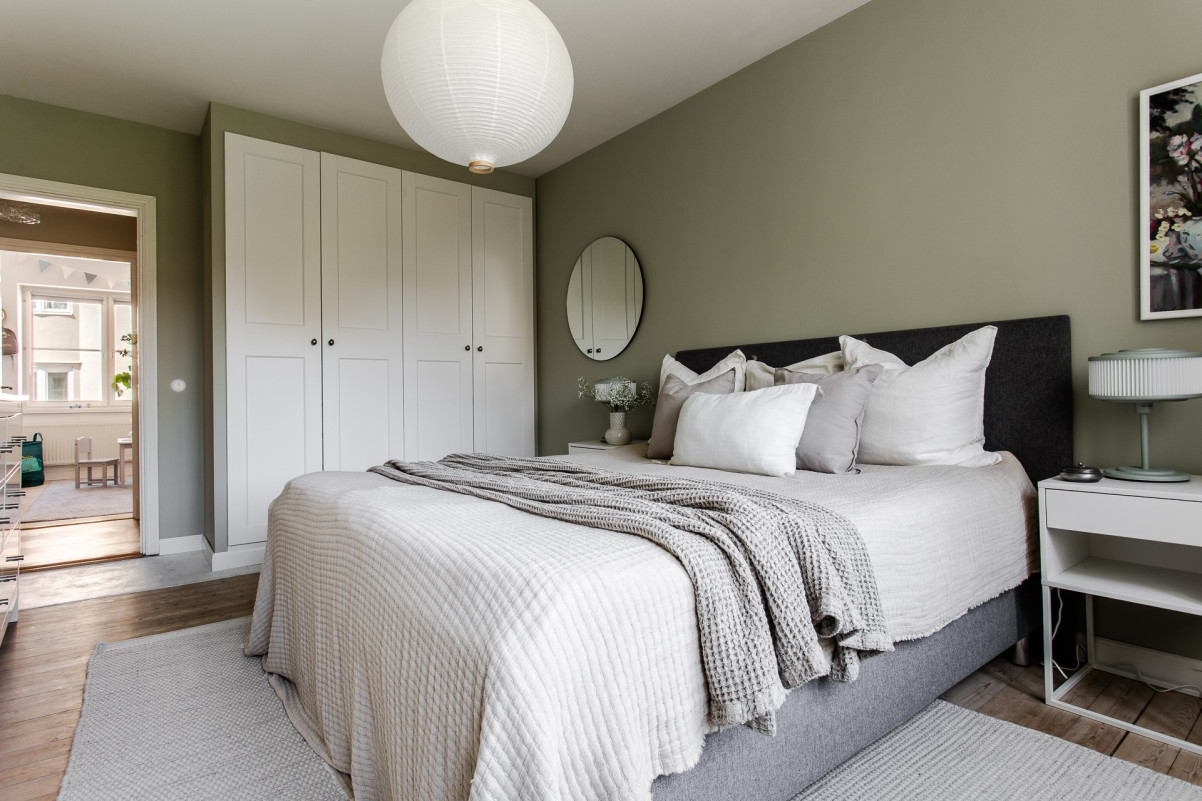 Självklart med inbyggda garderober Pålsjögatan 8