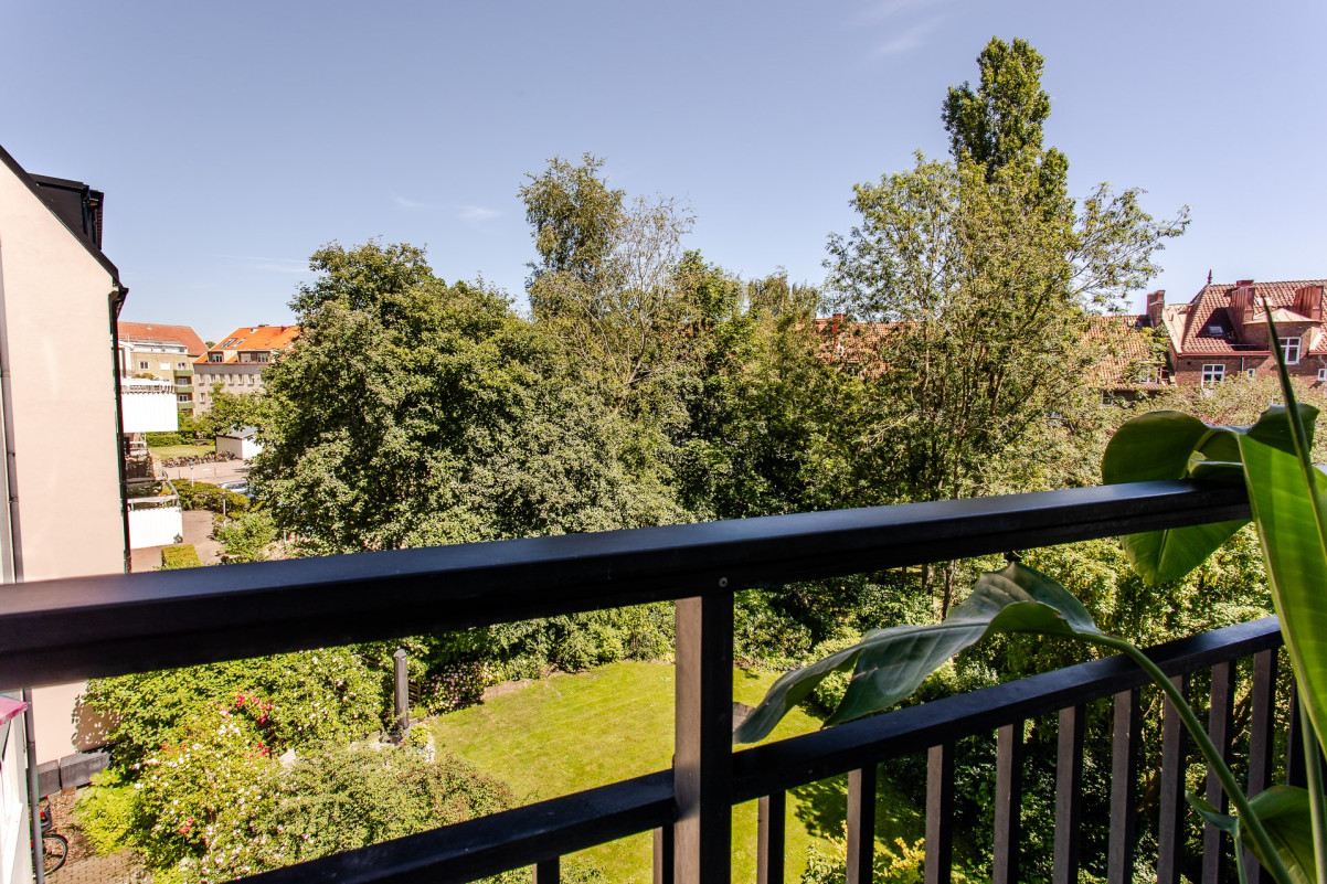 Fri utsikt över gården Pålsjögatan 8