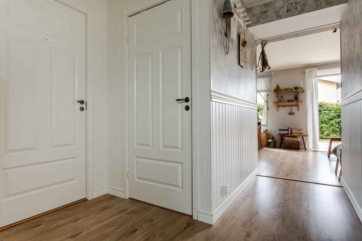 Alla dörrar är bytta Hylleblomsvägen 58