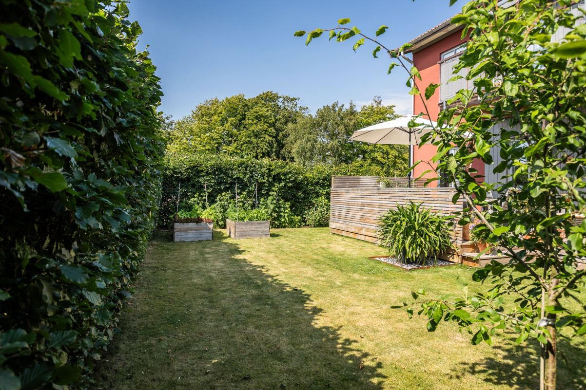 Trädgårdsbild Hylleblomsvägen 58