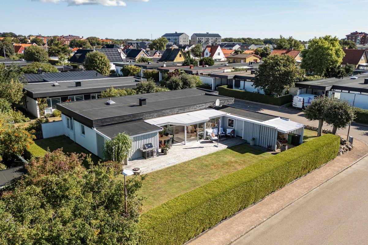 Insynsskyddad hörntomt Vallmogatan 20