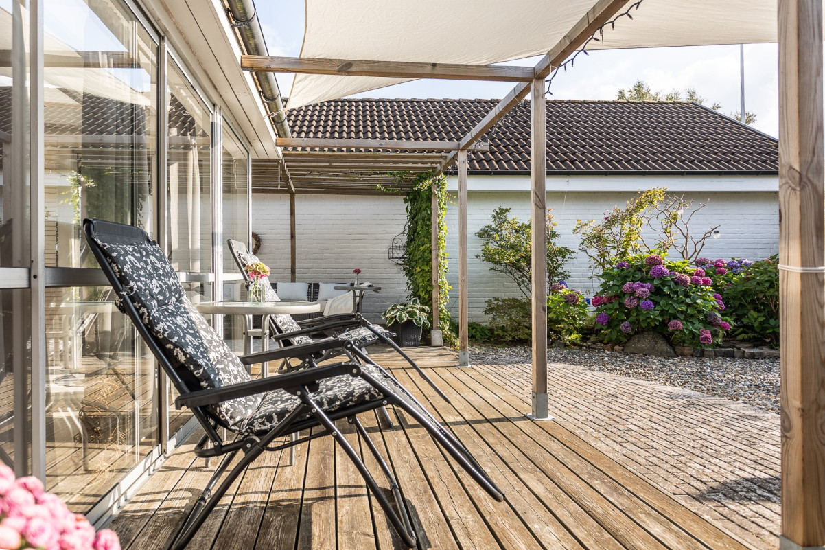 Bästa solläge på denna tomt Sandskäddevägen 12