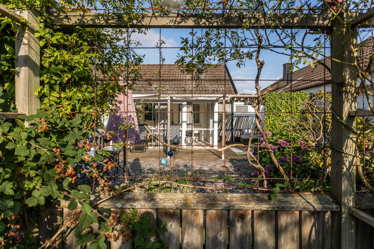 Trädgårdsbild Sandskäddevägen 12