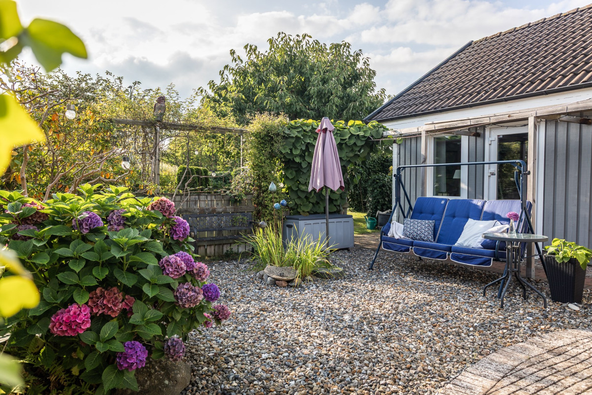 Väldigt fint anlagt Sandskäddevägen 12