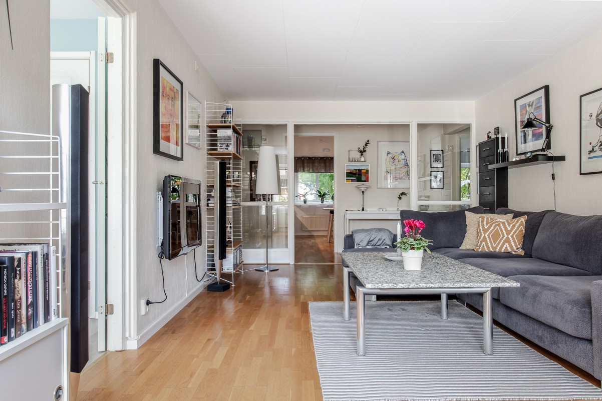 Generöst vardagsrum Generöst vardagsrum Bärnstensgatan 36A
