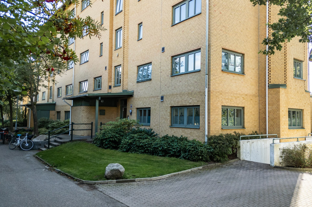 Framsida Framsida Bärnstensgatan 36A