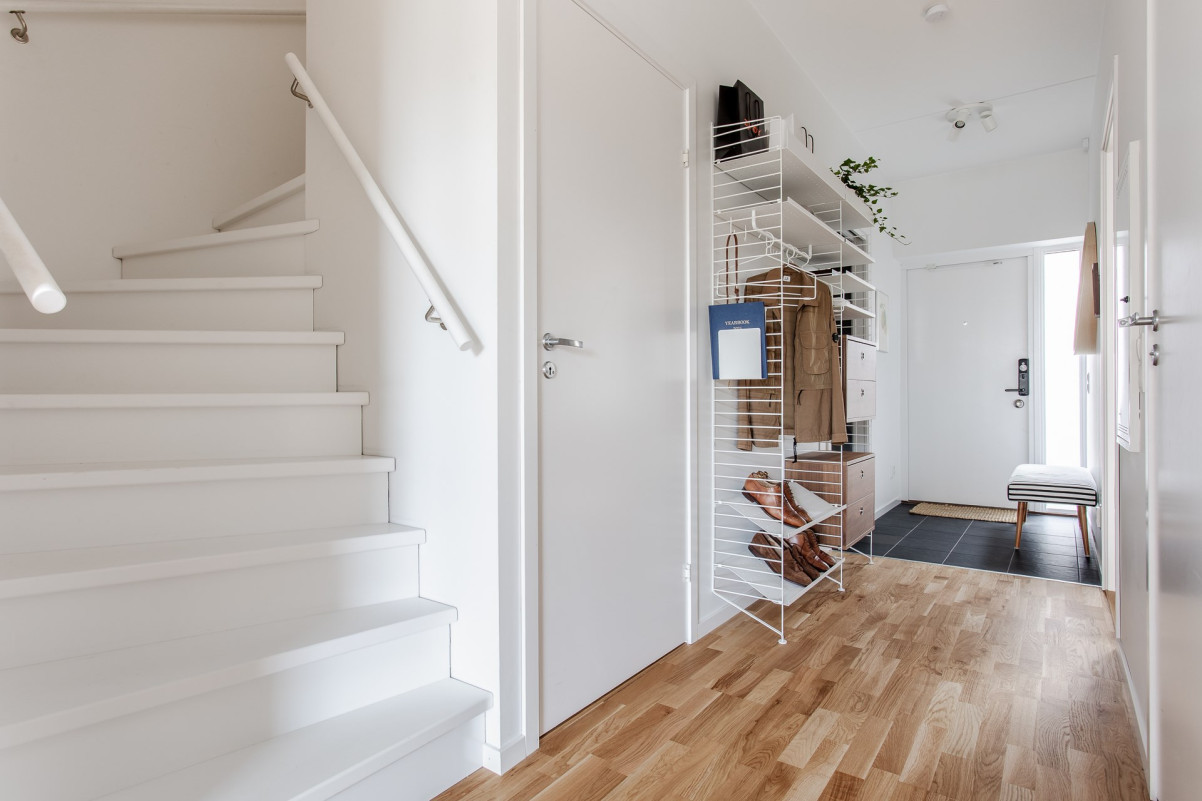 Trappa upp till övre plan Ridvägen 29E