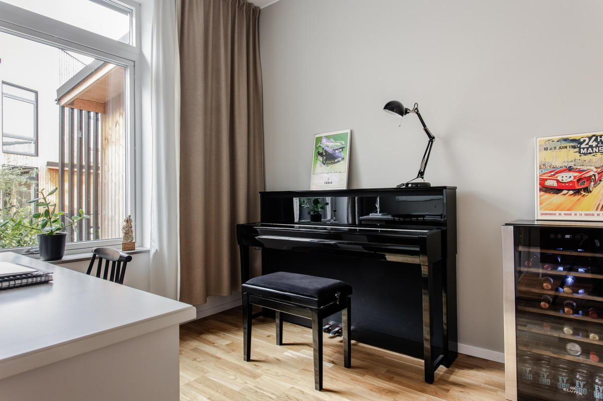 Kontor/sovrum på entréplan Ridvägen 29E