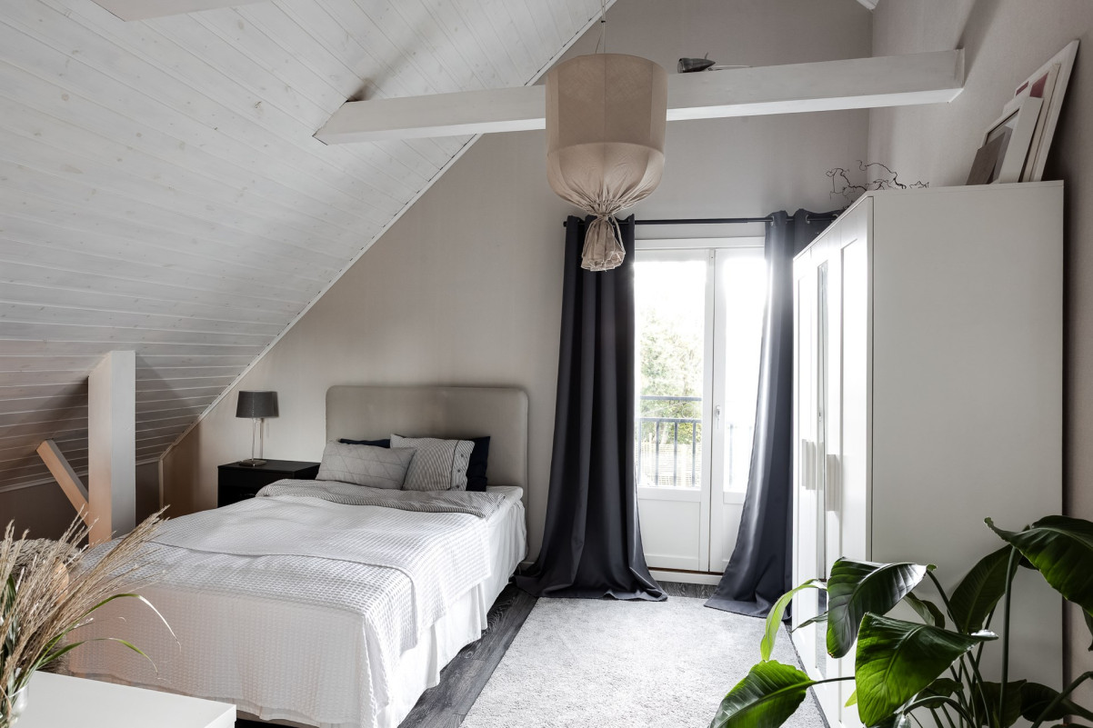 Sovrum fem, med egen walk in, eller gör man detta till ett magiskt allrum Långåkersgatan 2