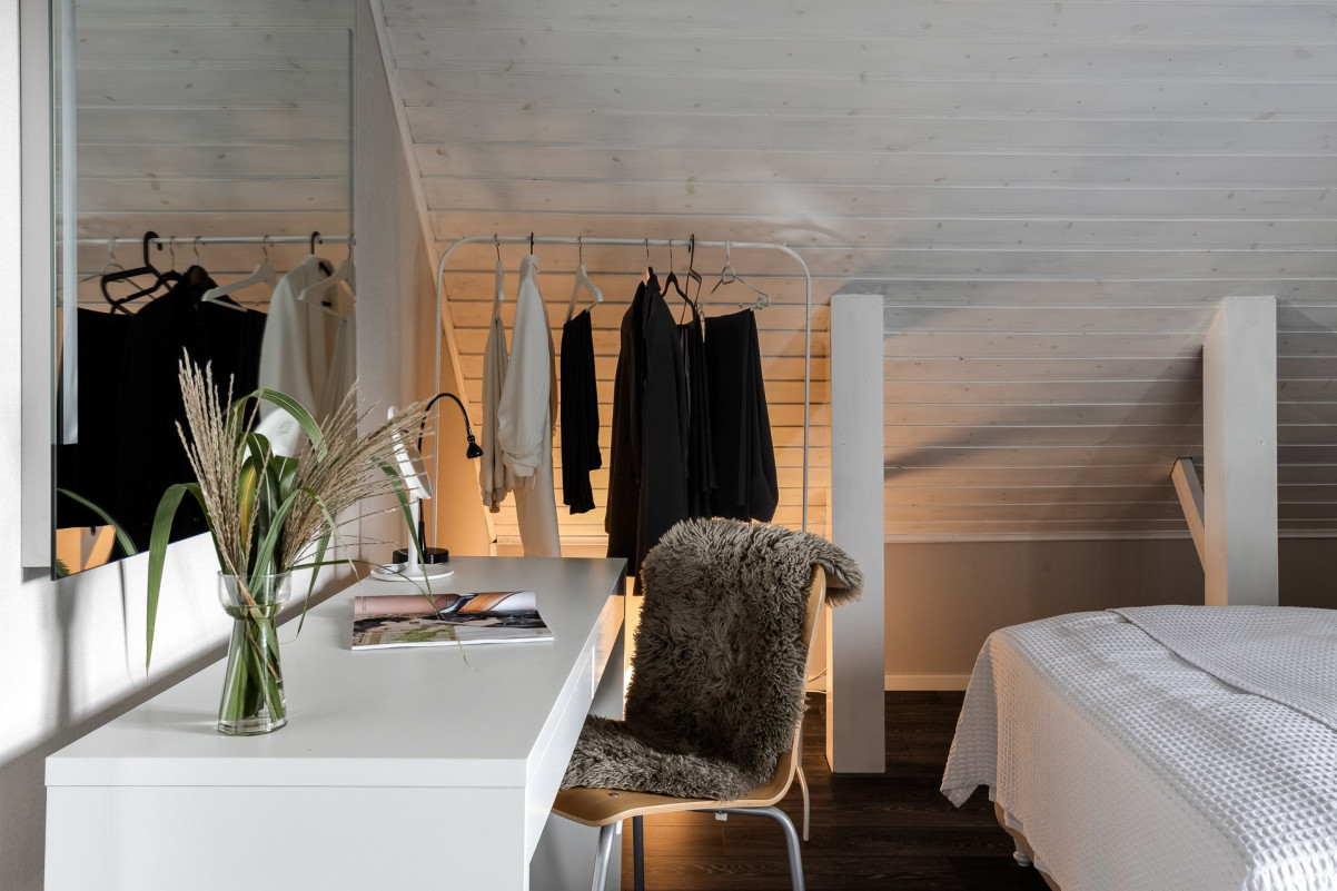 Snyggt med framtagna bjälkar och öppet till nock Långåkersgatan 2