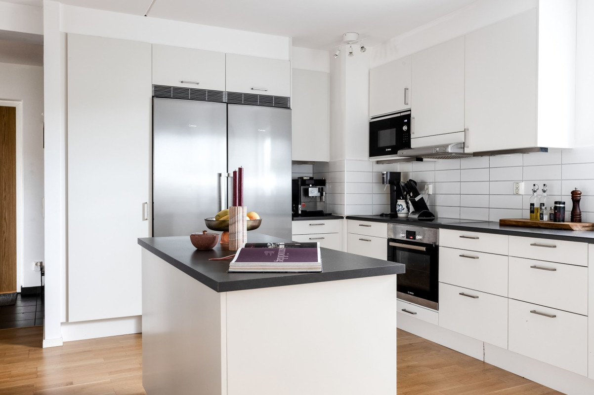 Fullutrustat med stor kyl/frys Centralgatan 1