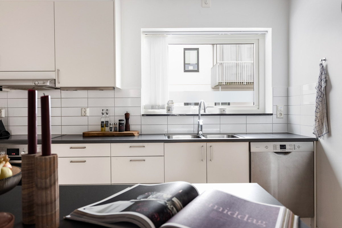 Köksfönster mot innergården Centralgatan 1