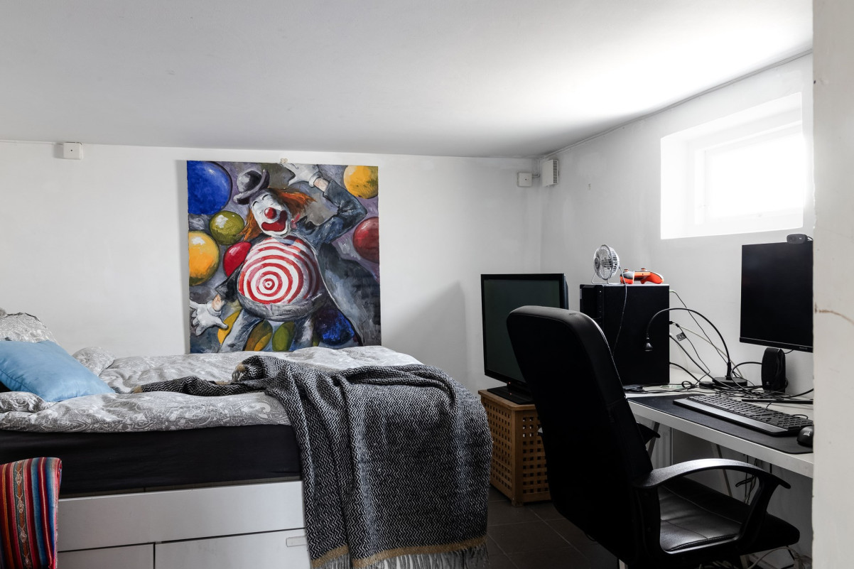 Sovrum i källare Vallmogatan 9