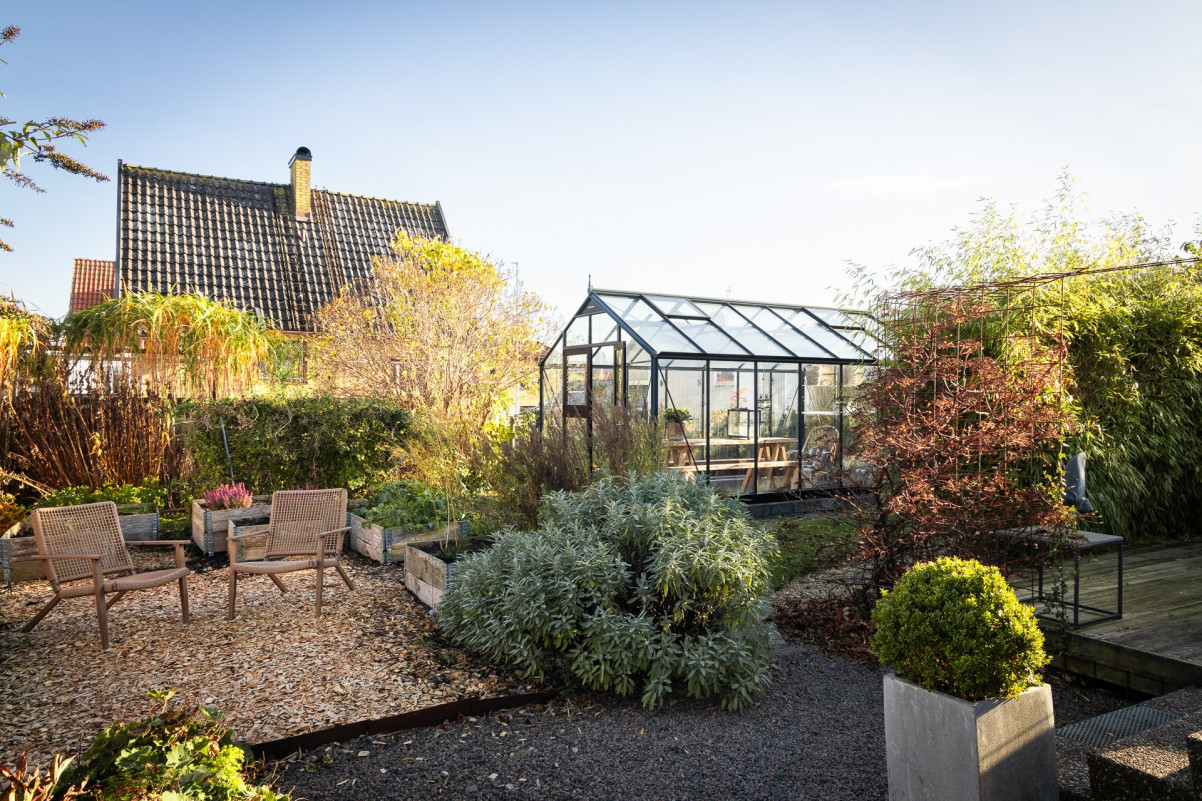 Växthus och planteringar Vallmogatan 9