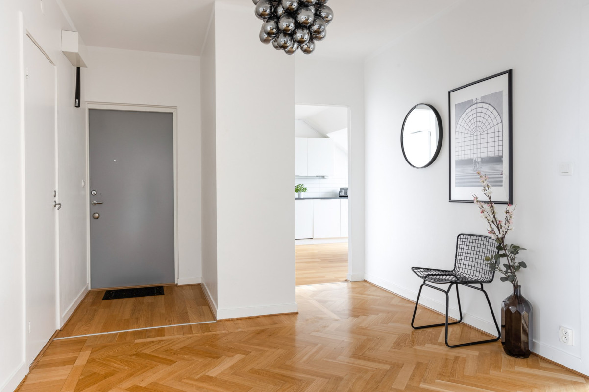 Trivsam hall med plats för avhängning Lilla Möllevångsgatan 8