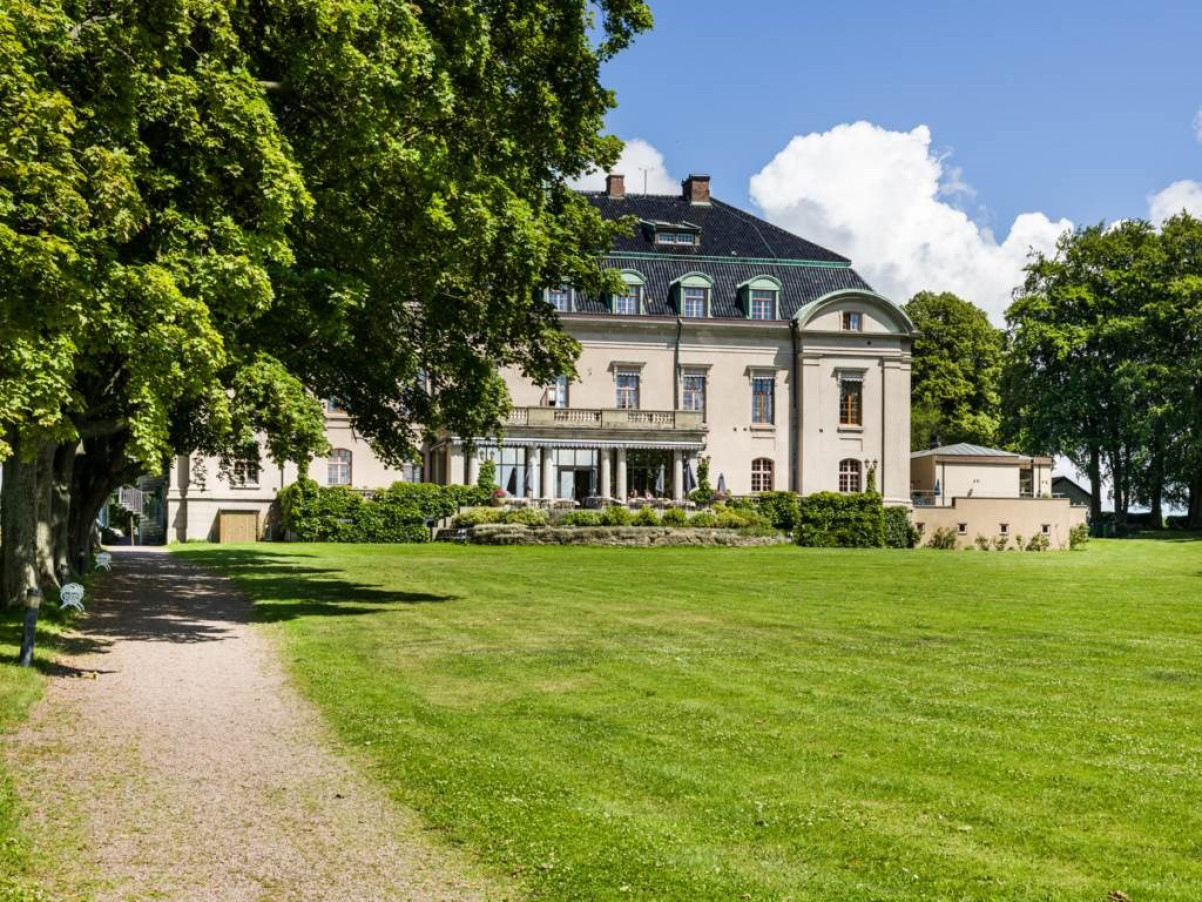 Lågupplöst Örenäs, en av de närmsta grannarna Strandnäsvägen 14L