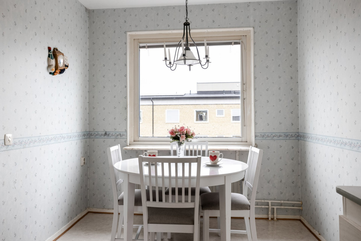 Matplats för 4-6 personer Ragnvallagatan 32B