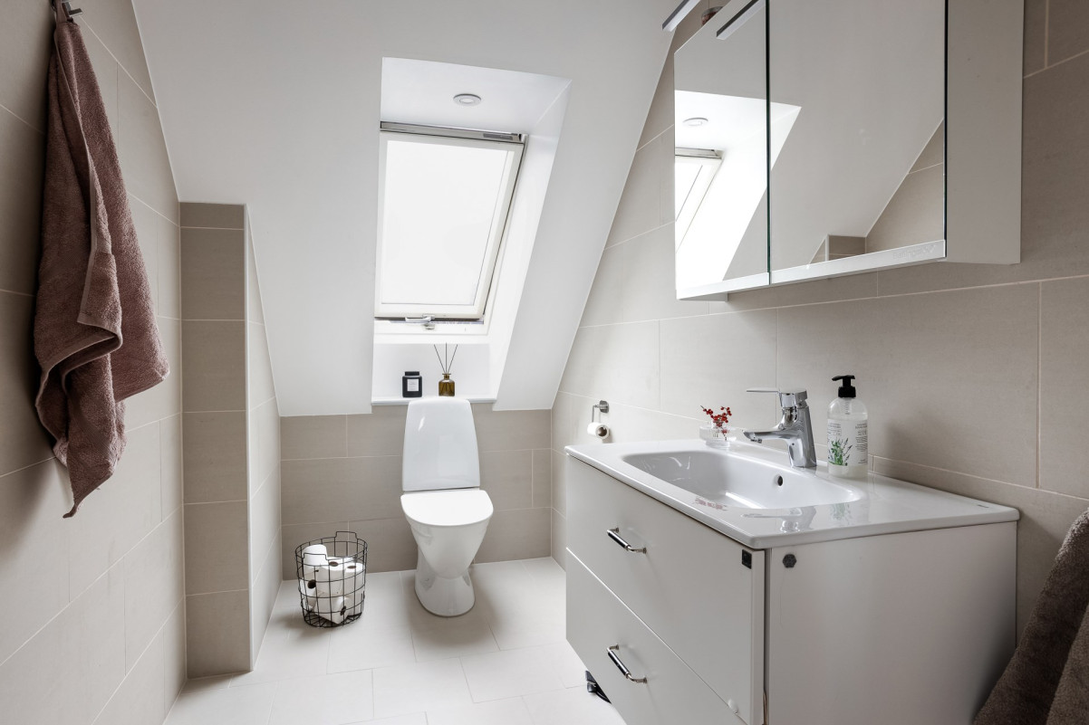 Badrum uppe Strandnäsvägen 14L