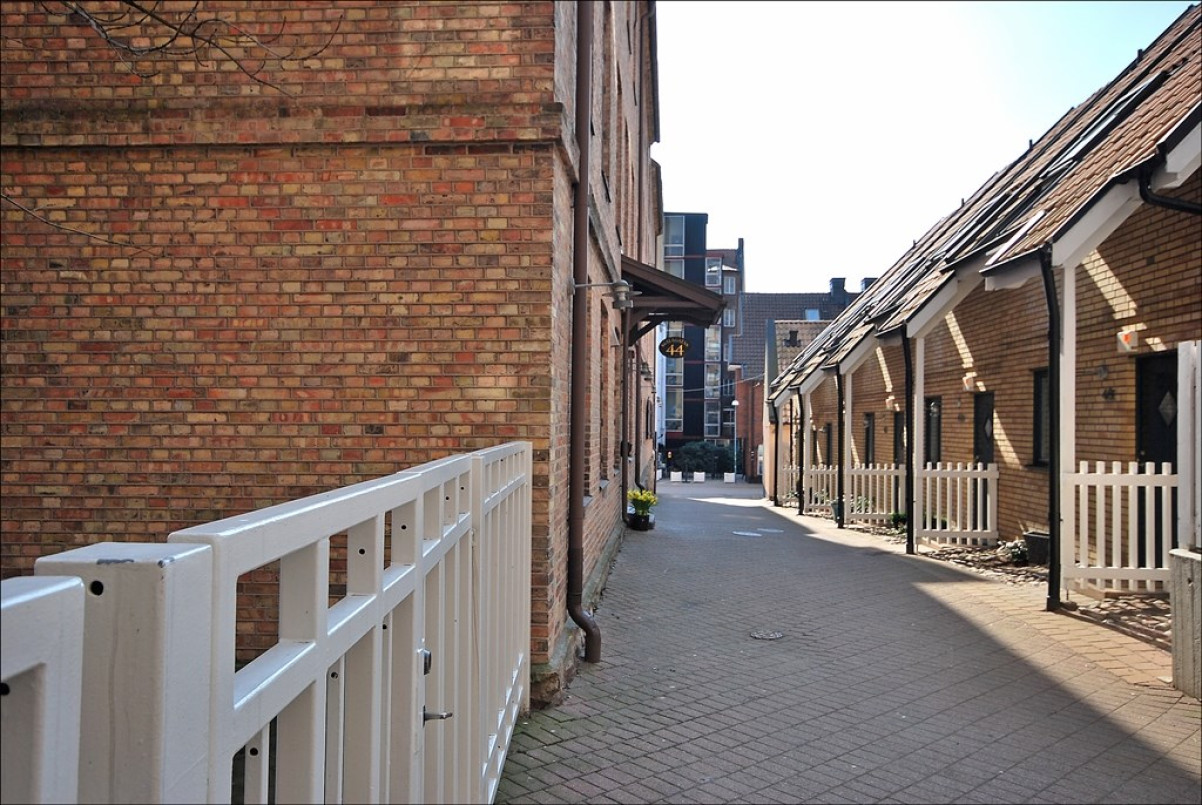 Gata ner till kullagatan Fågelsångsgatan 21