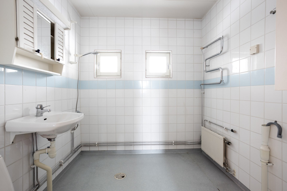 Stort badrum, förberett för tvättmaskin Tegelgatan 14