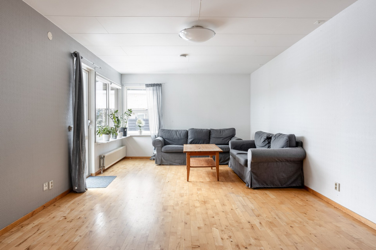 Stort vardagsrum som även kan göras om med ett extra sovrum Tegelgatan 14