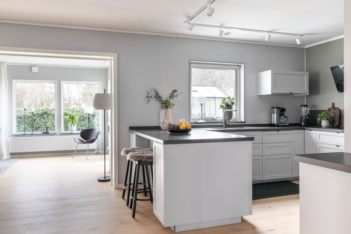 Öppet ljust och snyggt Landåvägen 25
