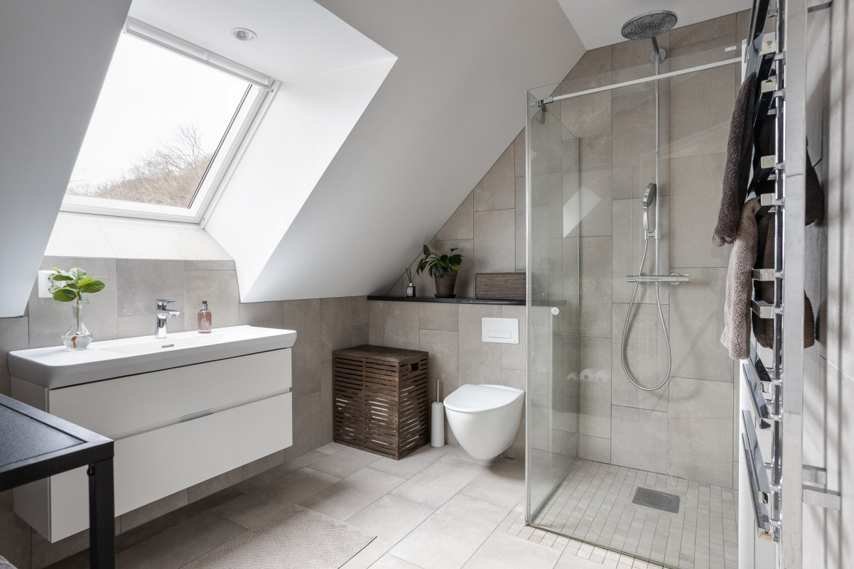 Riktigt snyggt badrum! Landåvägen 25