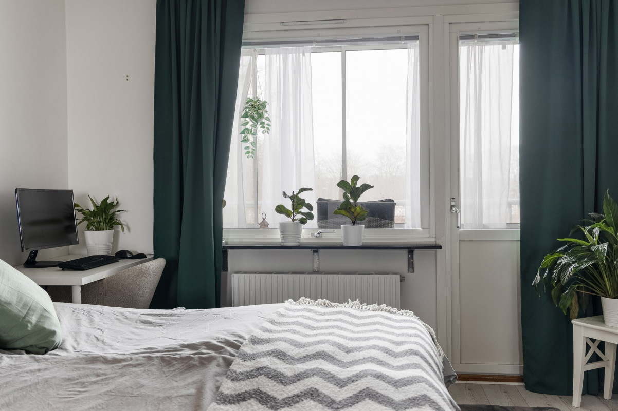 Sovrum som erbjuder plats för skrivbord med Sockengatan 12B