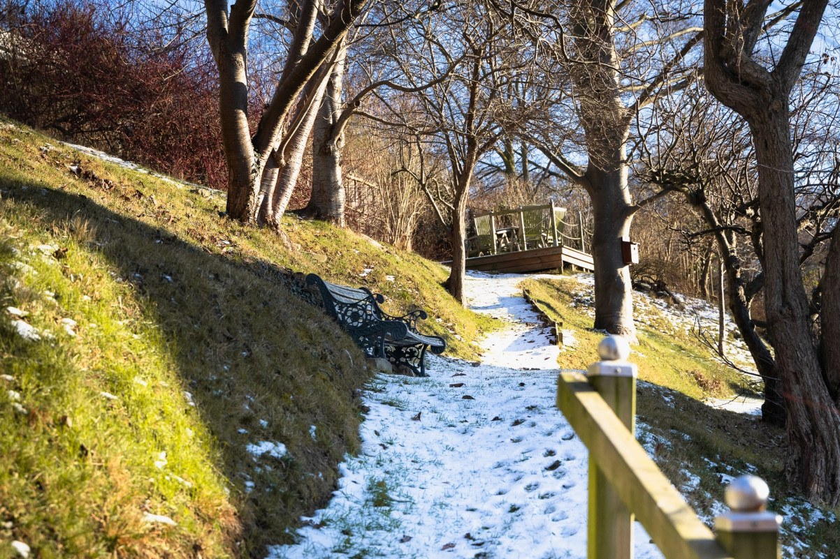 Slingrande stigar uppför Landborgen Persgatan 64