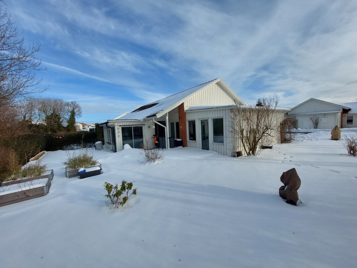 Egentagen bild Hästhagevägen 33L