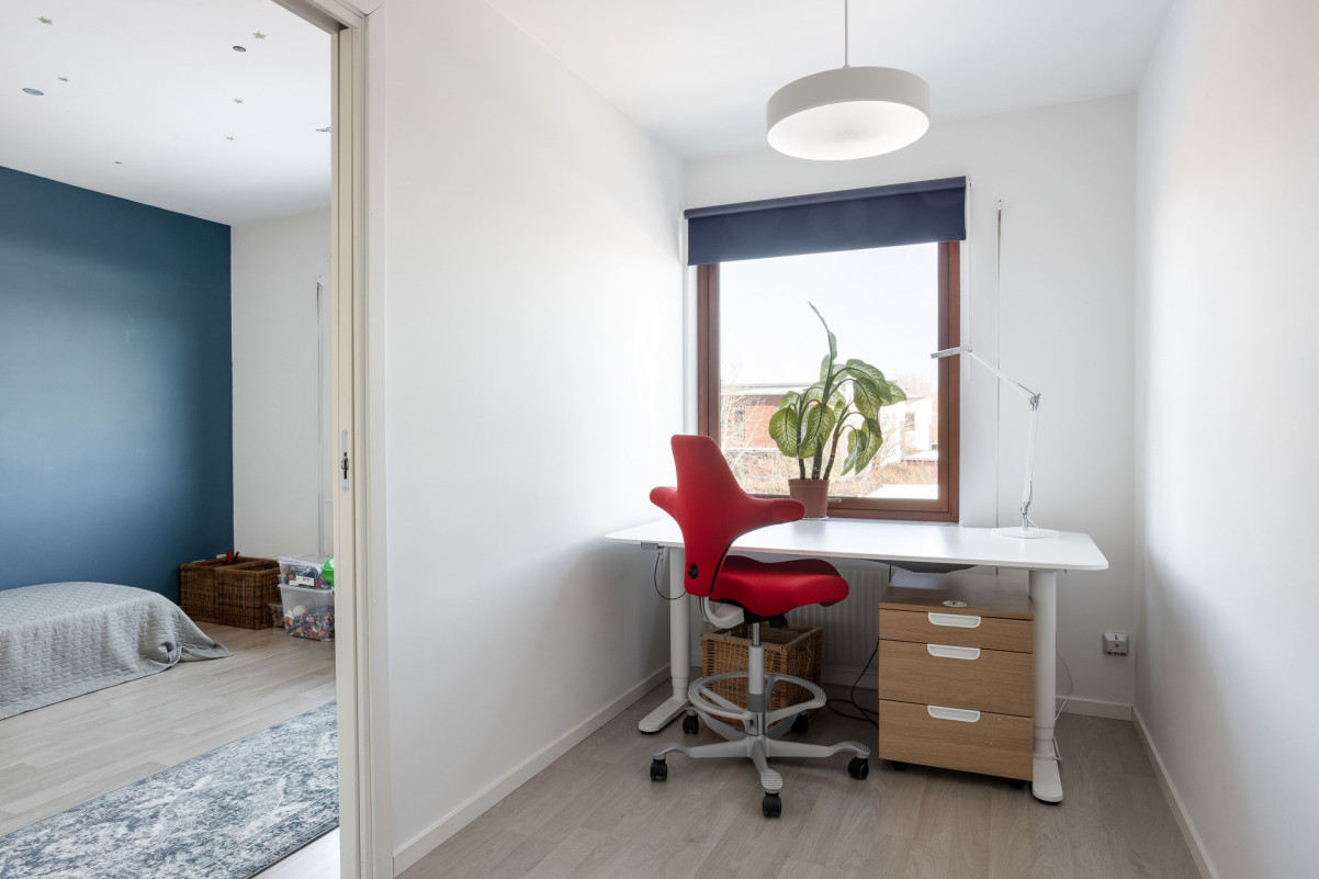  Törnsångaregatan 9