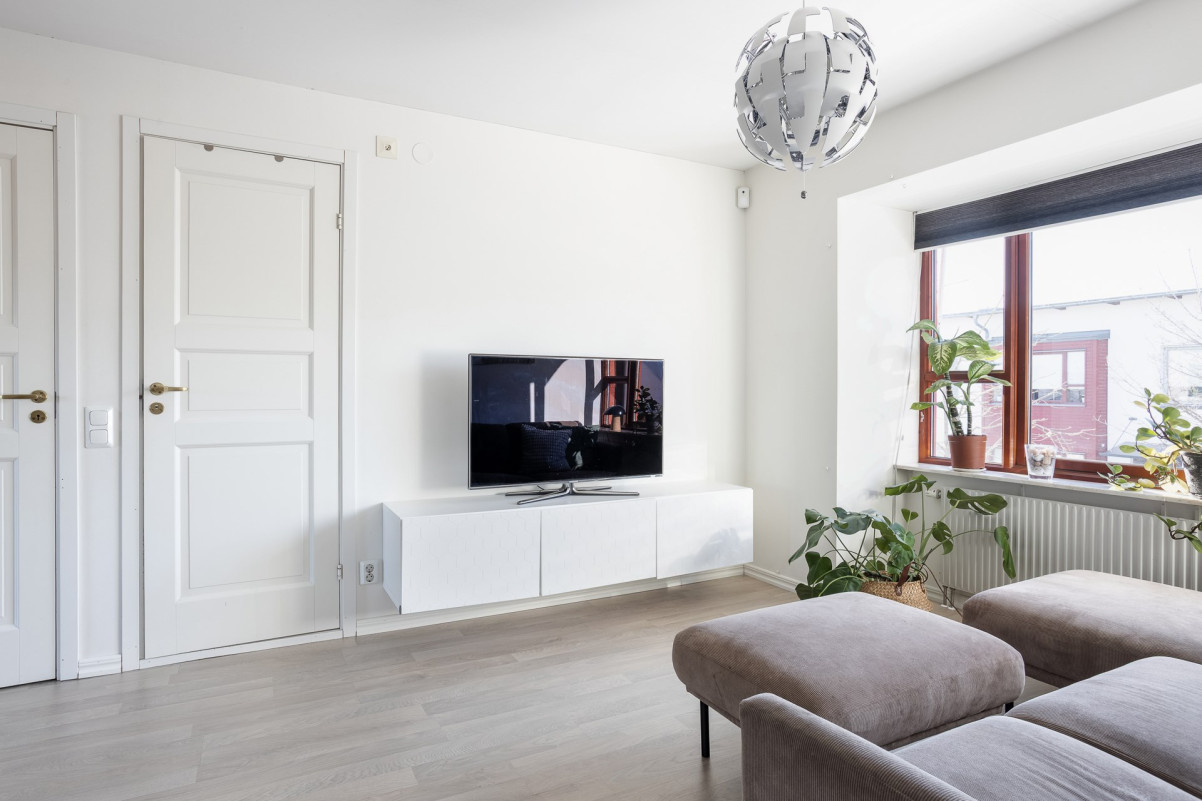  Törnsångaregatan 9