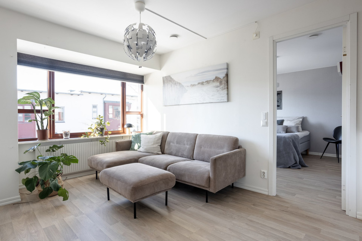  Törnsångaregatan 9