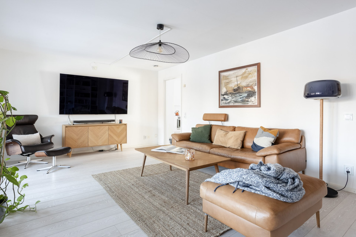  Törnsångaregatan 9