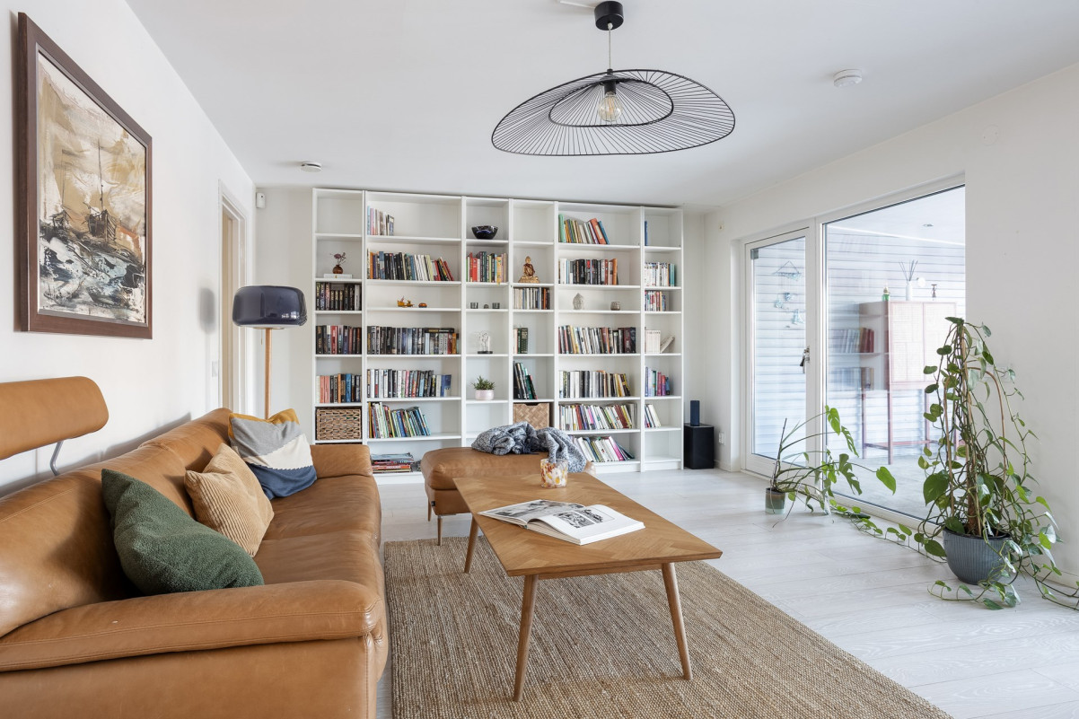  Törnsångaregatan 9