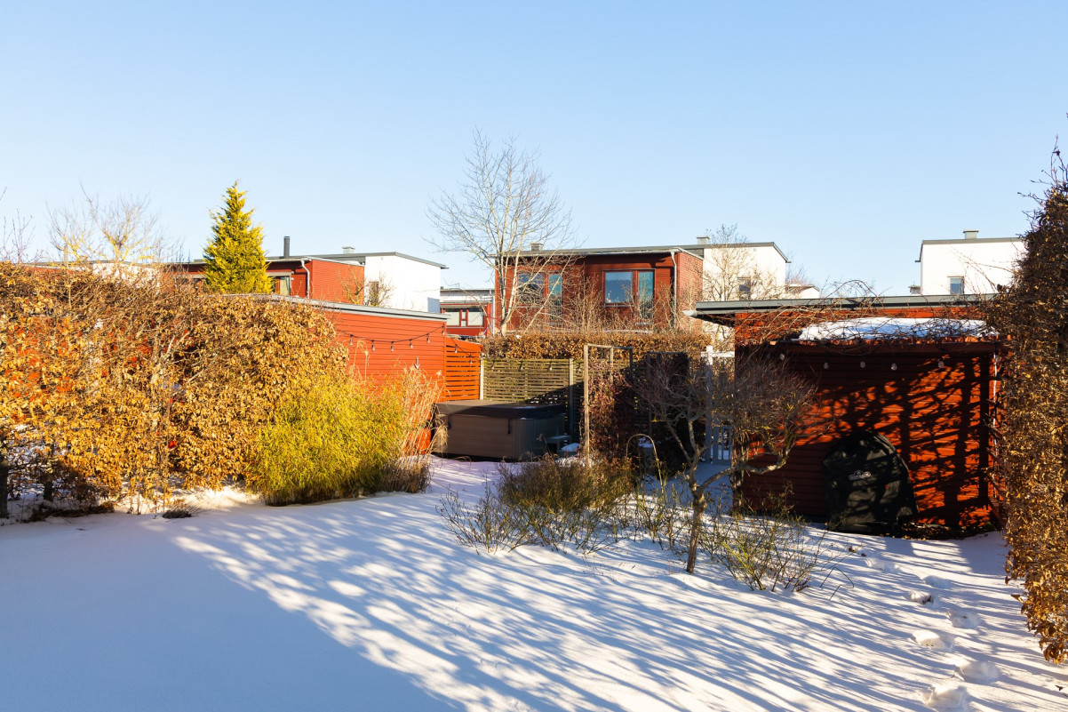  Törnsångaregatan 9