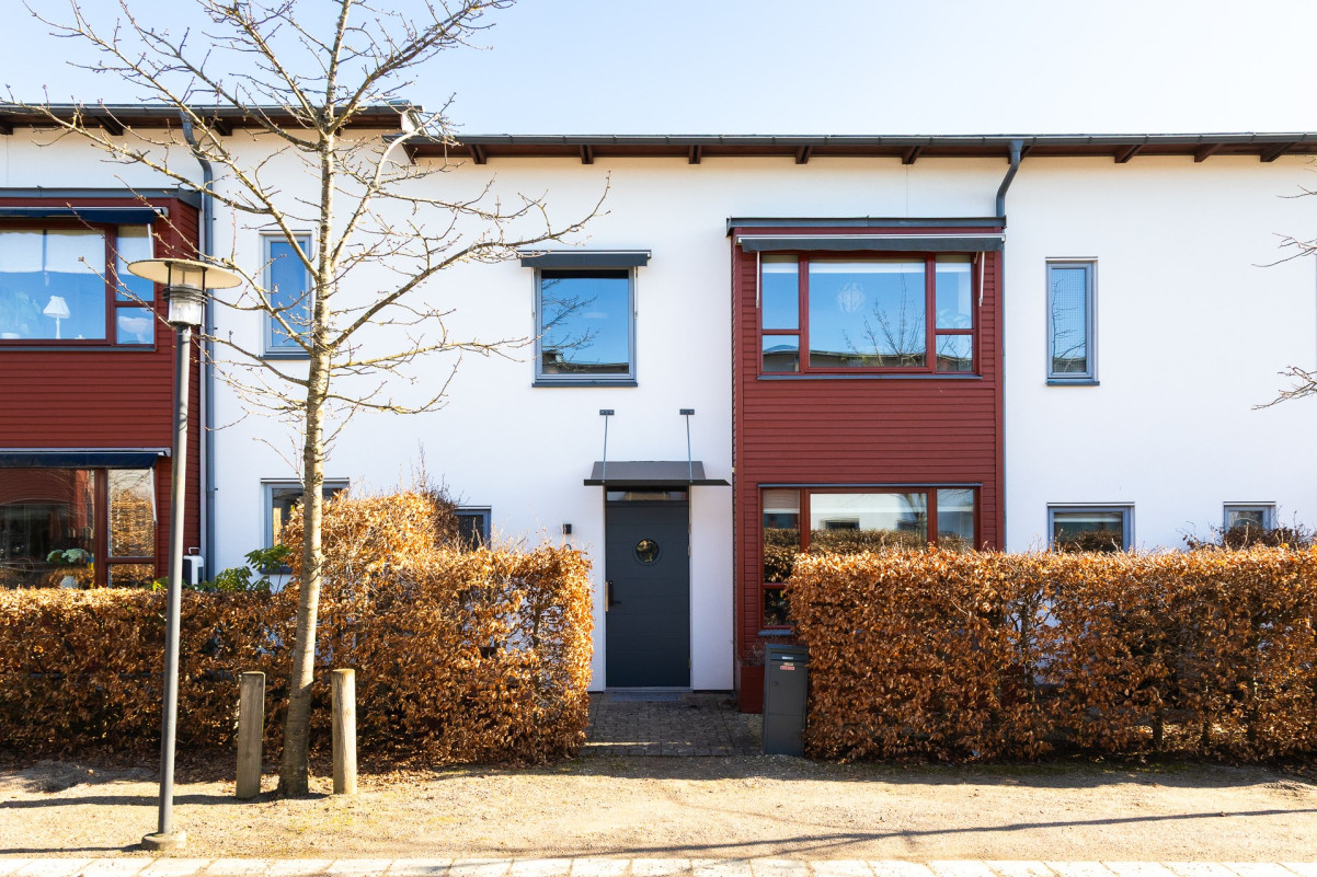  Törnsångaregatan 9